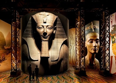 Exposition immersive "L'Égypte des Pharaons. De Khéops à Ramsès II" à L'Atelier des Lumières - 75011 Paris