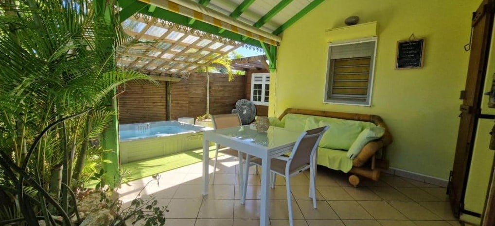 bungalow Caraibes au Gites Blue Karaib à Sainte-Anne en Guadeloupe