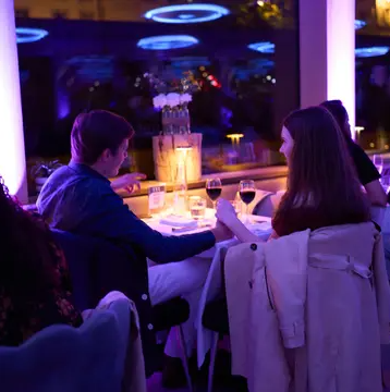 https://the-place-to-be.fr/wp-content/uploads/2026/10/brunch-ou-diner-seine-bateau-Diamand-Bleu-Paris.png